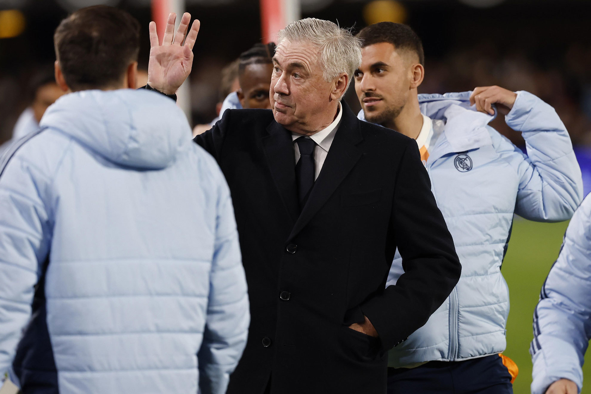 迅速打破了 迅速打破了